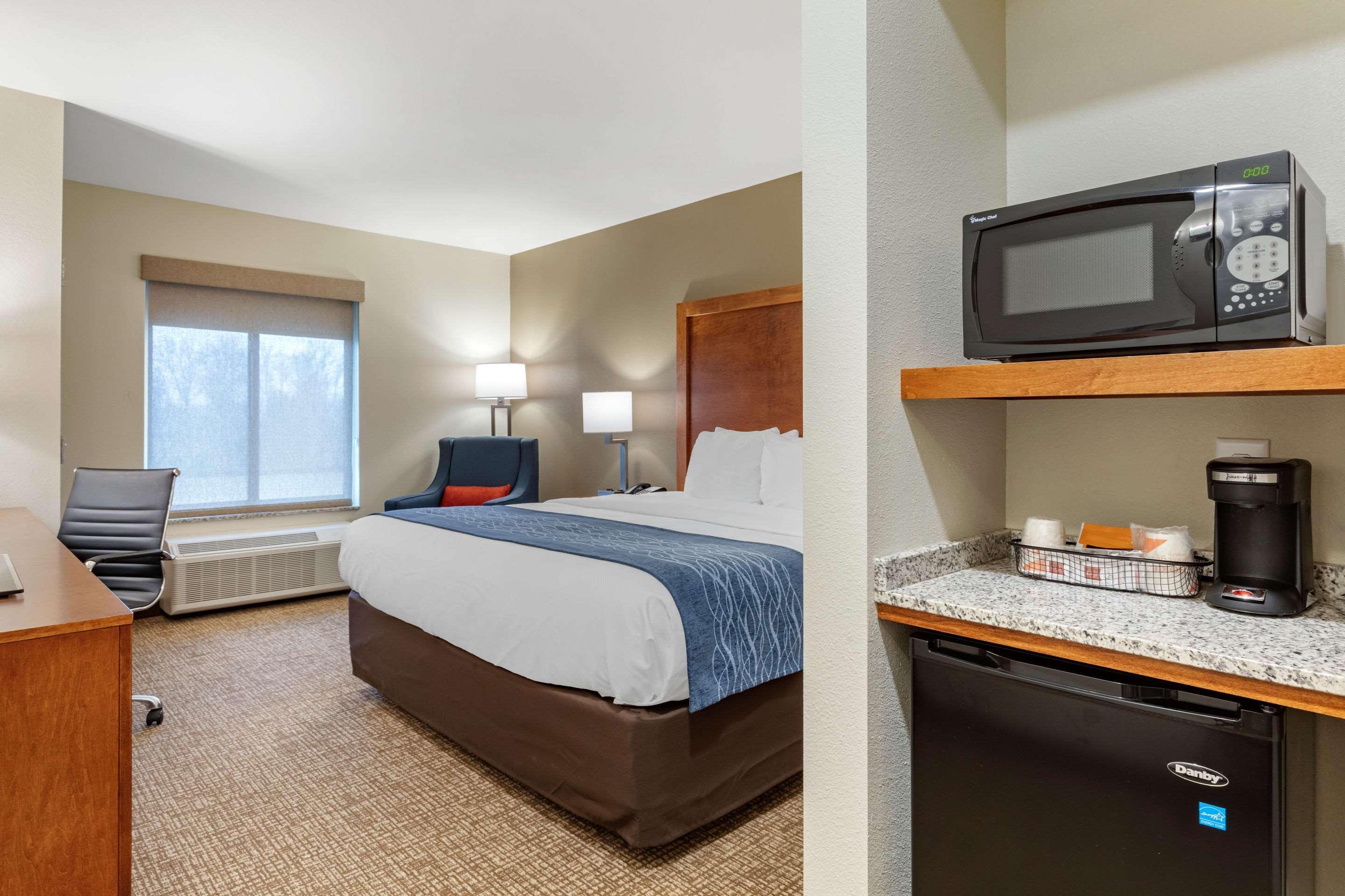 Comfort Inn ホワイトハウス エクステリア 写真